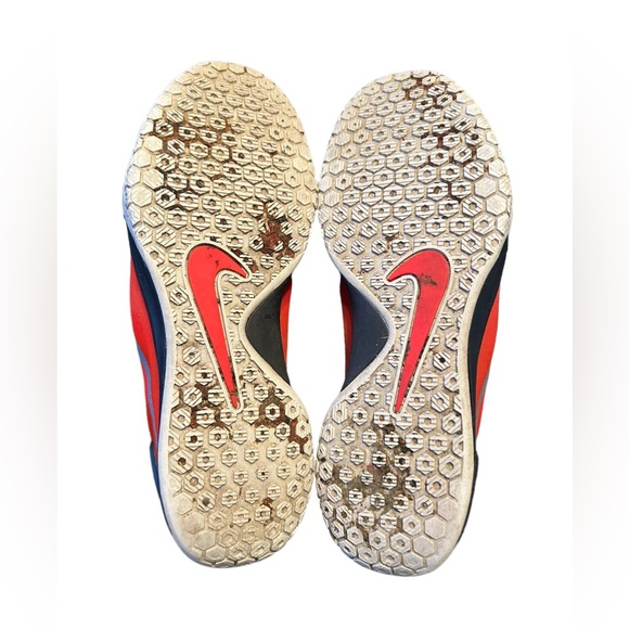 Nike Hyperchase Basketball Shoes - Picture 6 of 6